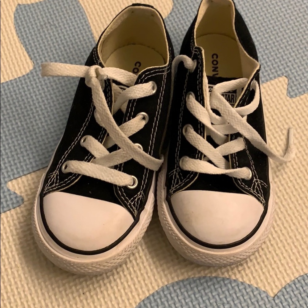 Great condition converse size 9